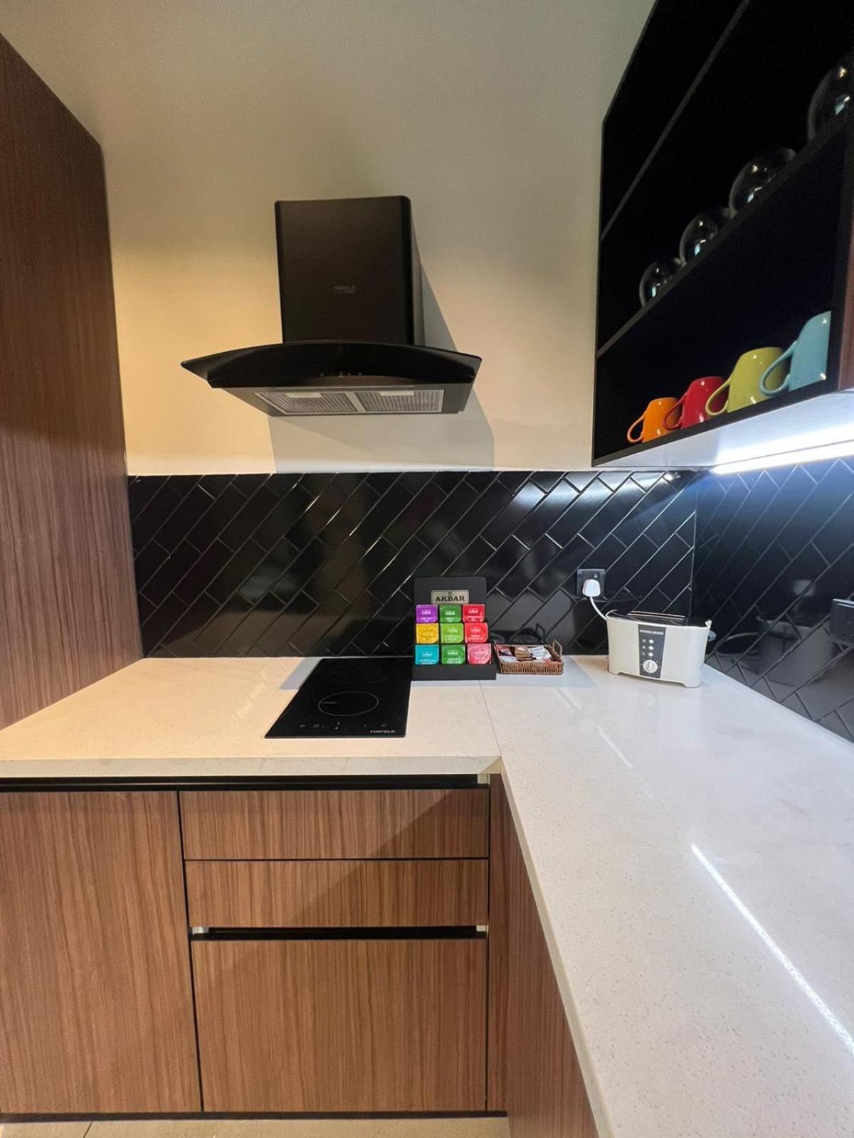 אפרטהוטל קולומבו Vaux Park Street - A Collection Of 8 Luxury Lofts מראה חיצוני תמונה