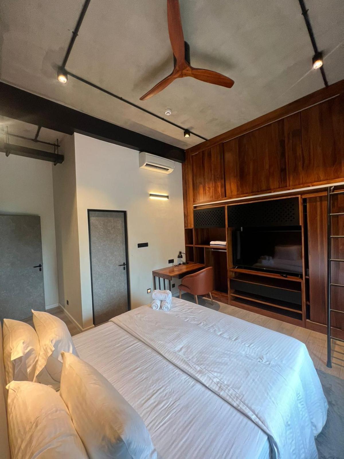 אפרטהוטל קולומבו Vaux Park Street - A Collection Of 8 Luxury Lofts מראה חיצוני תמונה