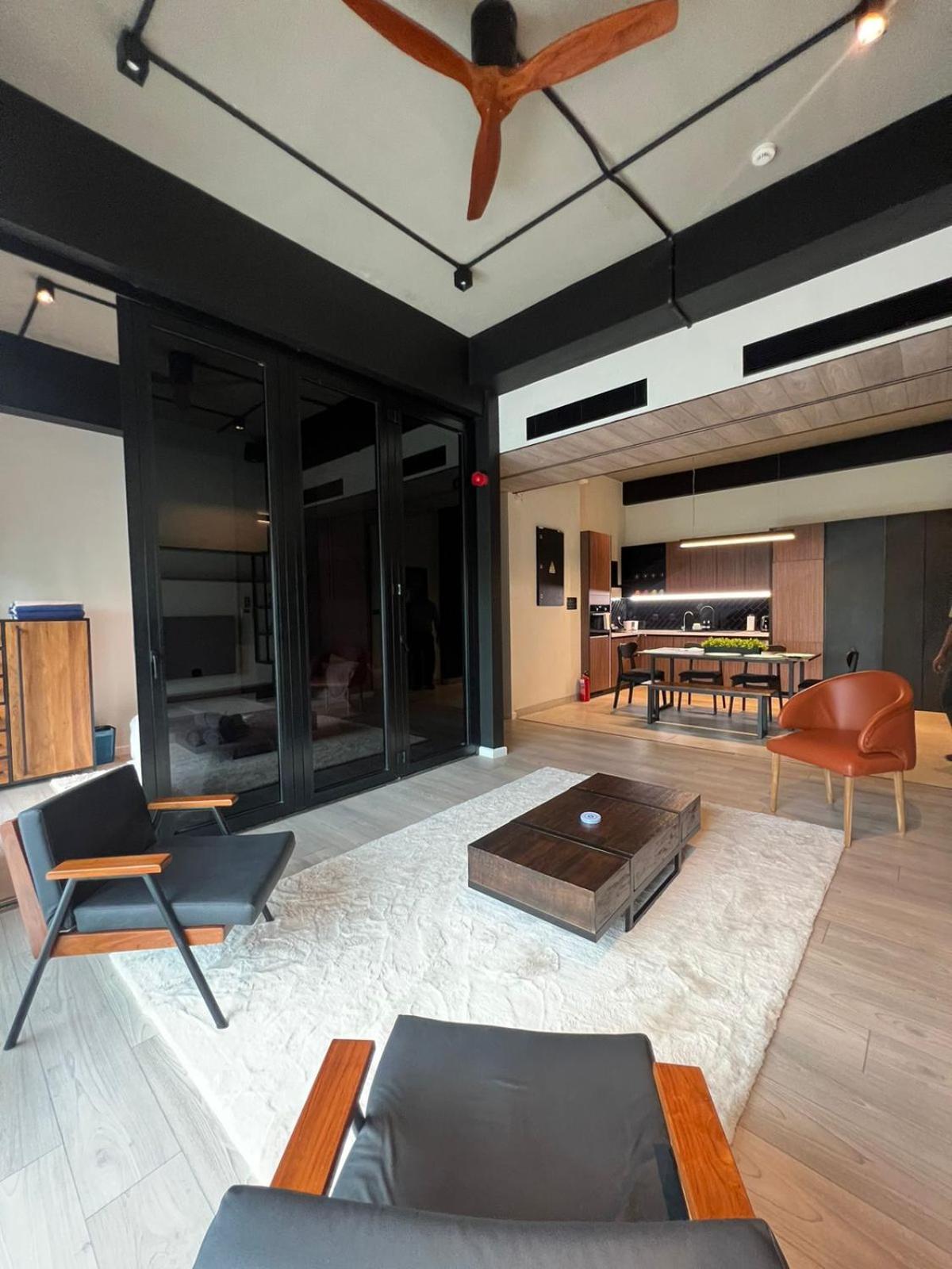 אפרטהוטל קולומבו Vaux Park Street - A Collection Of 8 Luxury Lofts מראה חיצוני תמונה